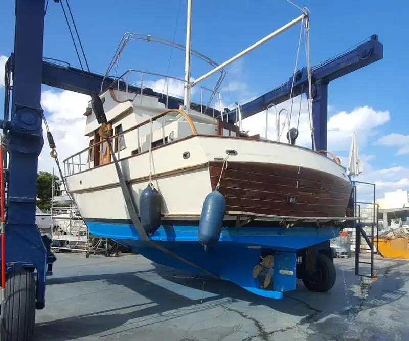 Kapal tanker minyak/bahan kimia kanggo didol