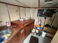 Kapal kerja kanggo didol