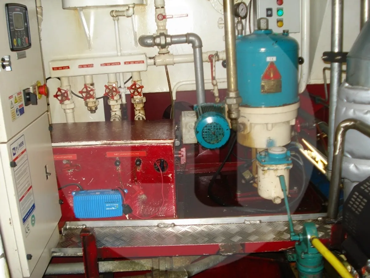 Kapal trawler kanggo didol