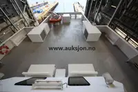 Katamaran kanggo didol
