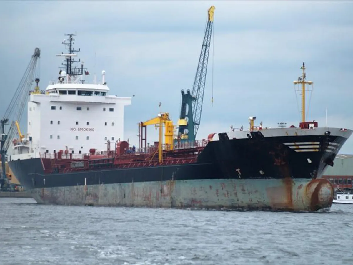Kapal tanker minyak/bahan kimia kanggo didol