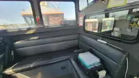 Kapal kontainer kanggo didol