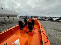 Kapal karet kaku kanggo didol