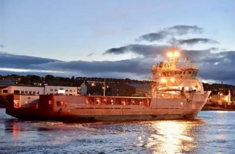 Kapal pasokan platform (PSV) kanggo didol