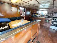 Kapal trawler kanggo didol