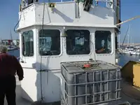 Kapal kerja kanggo didol