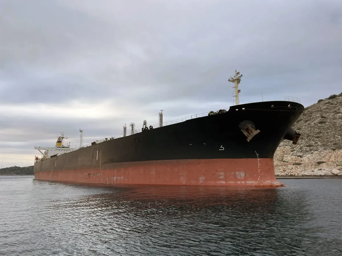 Kapal tanker minyak/bahan kimia kanggo didol