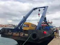 Kapal kerja kanggo didol