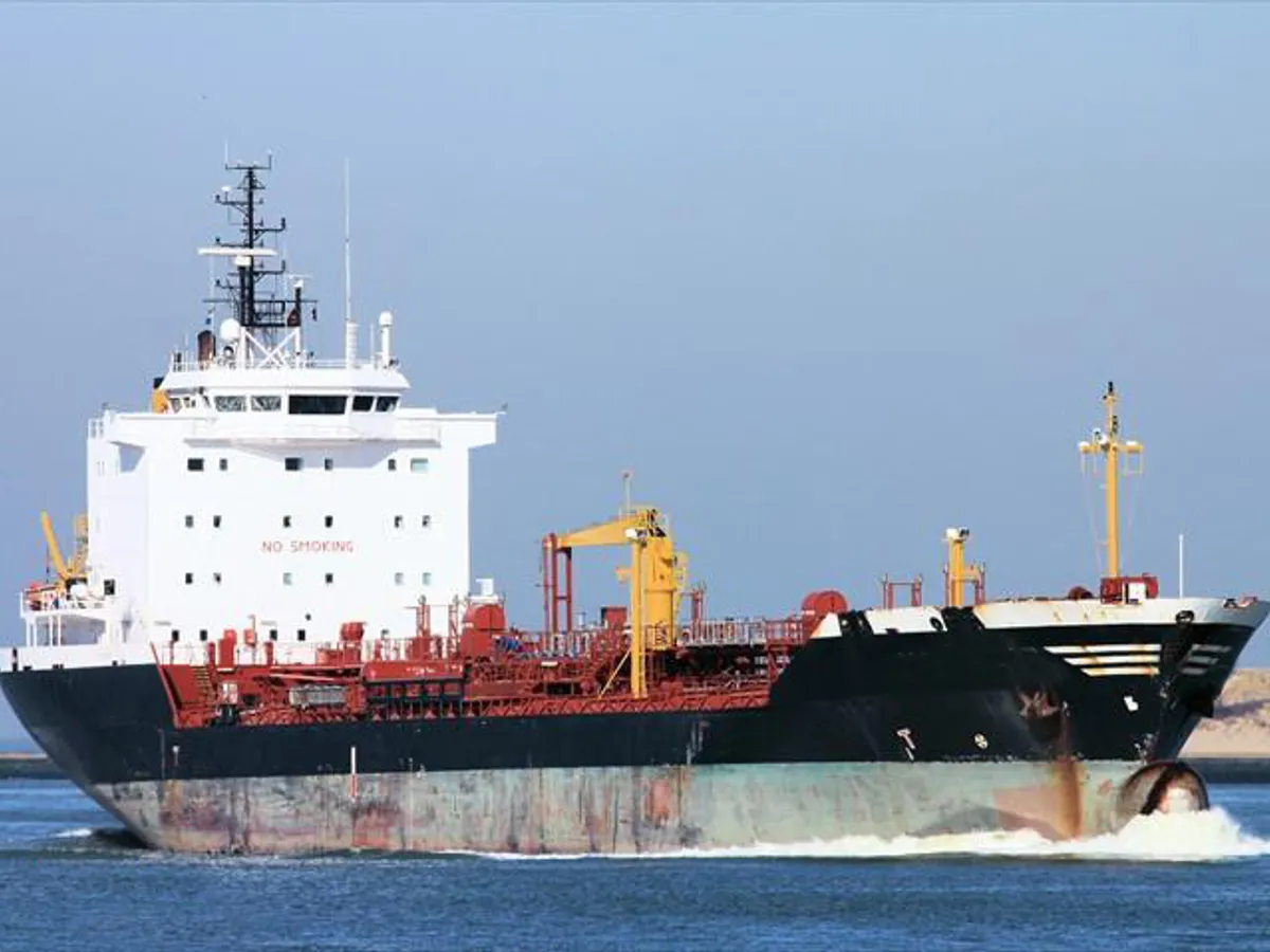 Kapal tanker minyak/bahan kimia kanggo didol
