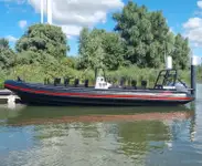 Kapal kontainer kanggo didol