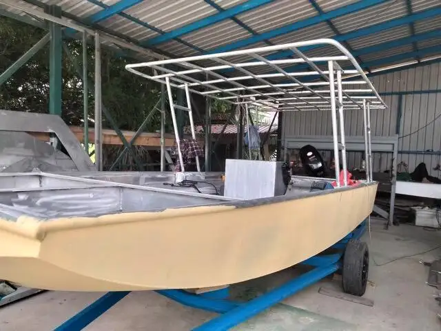 Kapal kerja kanggo didol