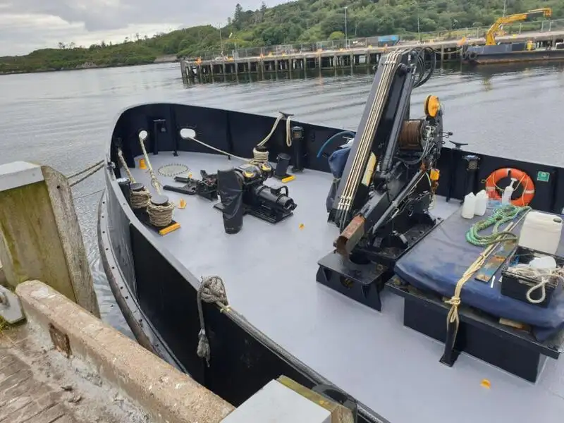 Kapal kerja kanggo didol