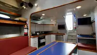 Kapal riset kanggo didol