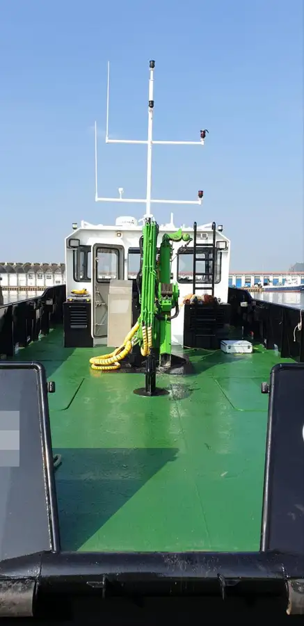 Kapal kerja kanggo didol