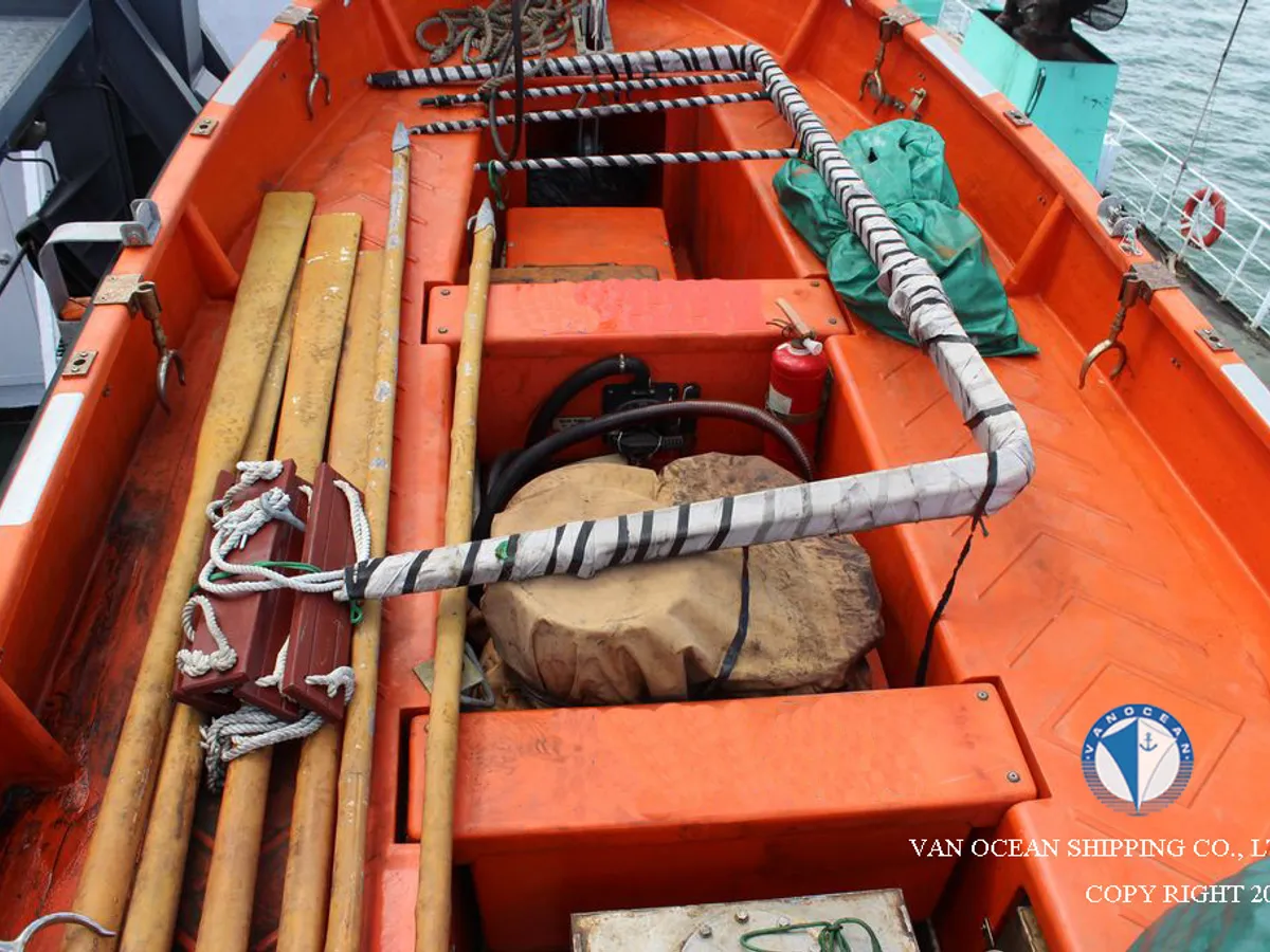 Kapal tanker minyak/bahan kimia kanggo didol