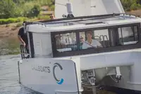 Kapal kontainer kanggo didol