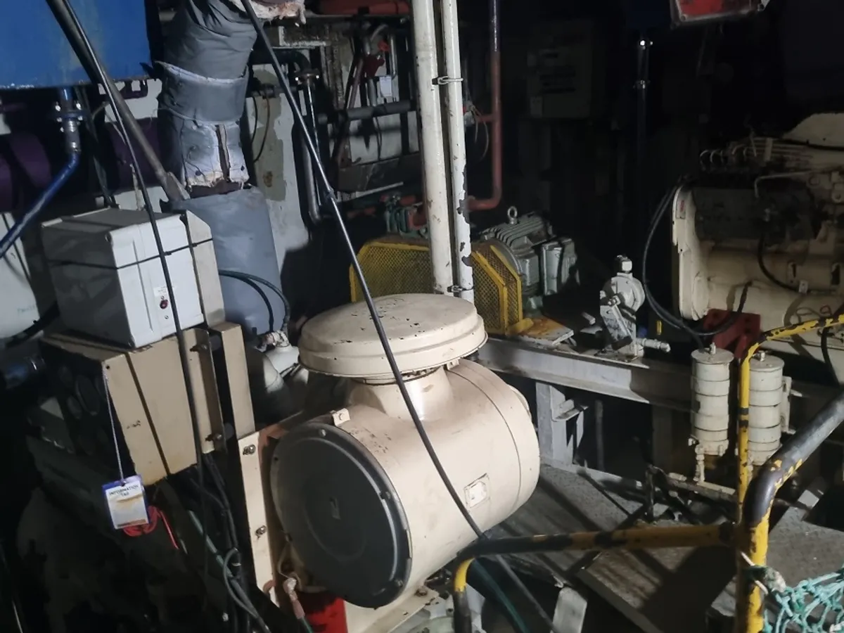 Kapal trawler kanggo didol