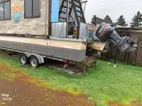 Katamaran kanggo didol