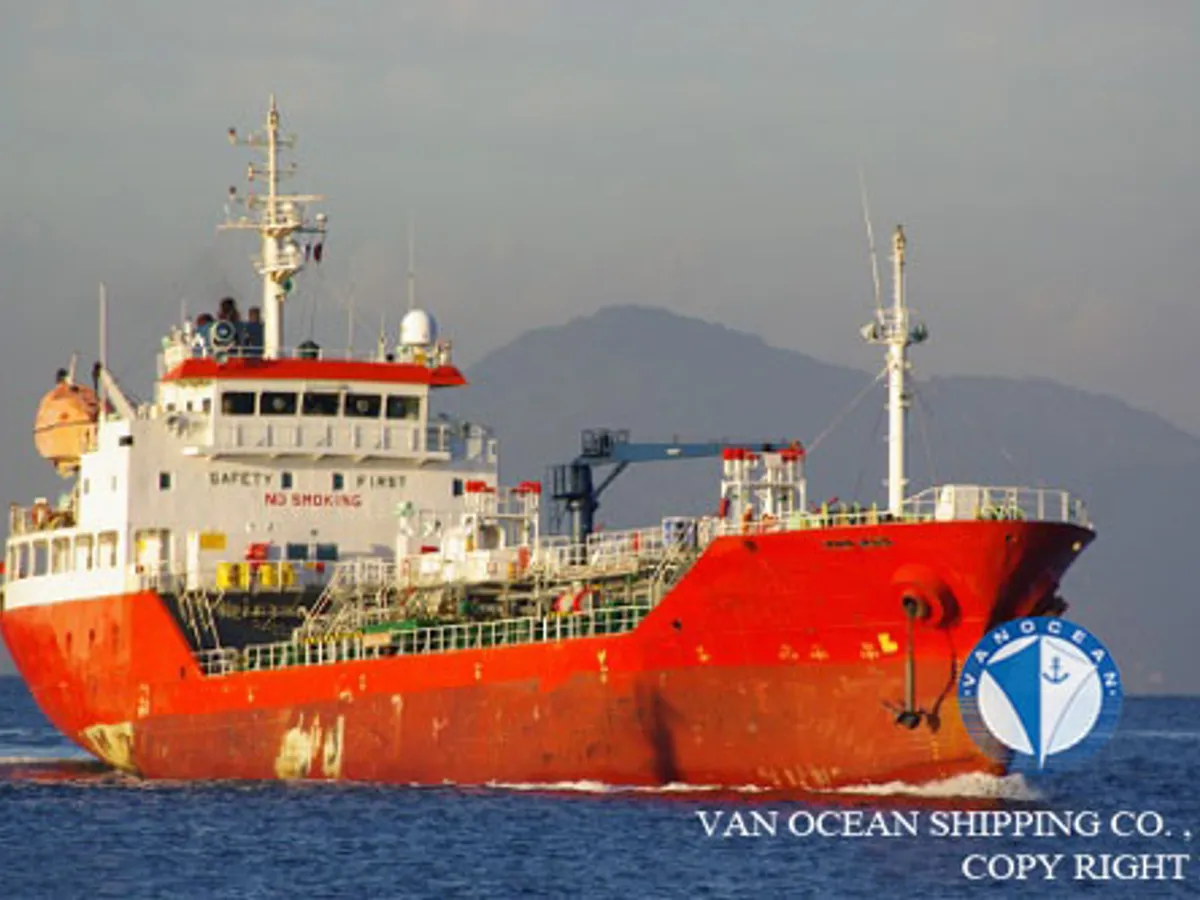 Kapal tanker minyak/bahan kimia kanggo didol