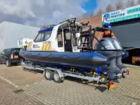Kapal kontainer kanggo didol