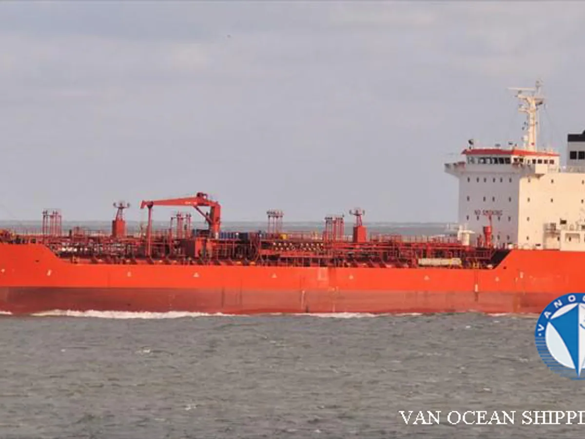 Kapal tanker minyak/bahan kimia kanggo didol