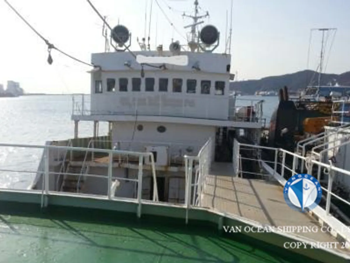 Kapal longliner kanggo didol