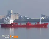 Kapal tanker minyak/bahan kimia kanggo didol
