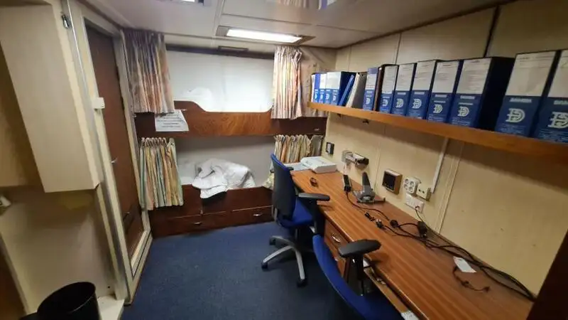 Kapal pasokan kanggo didol