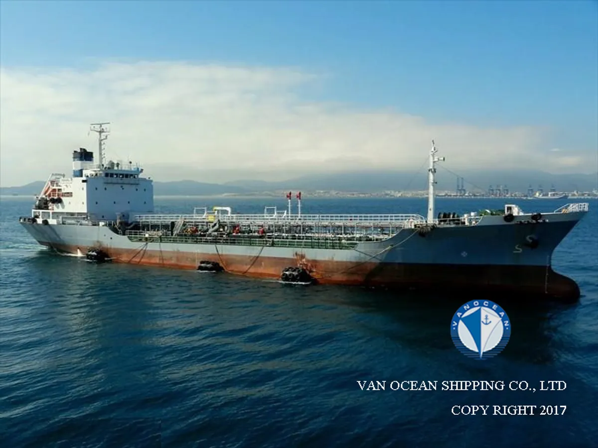 Kapal tanker minyak/bahan kimia kanggo didol