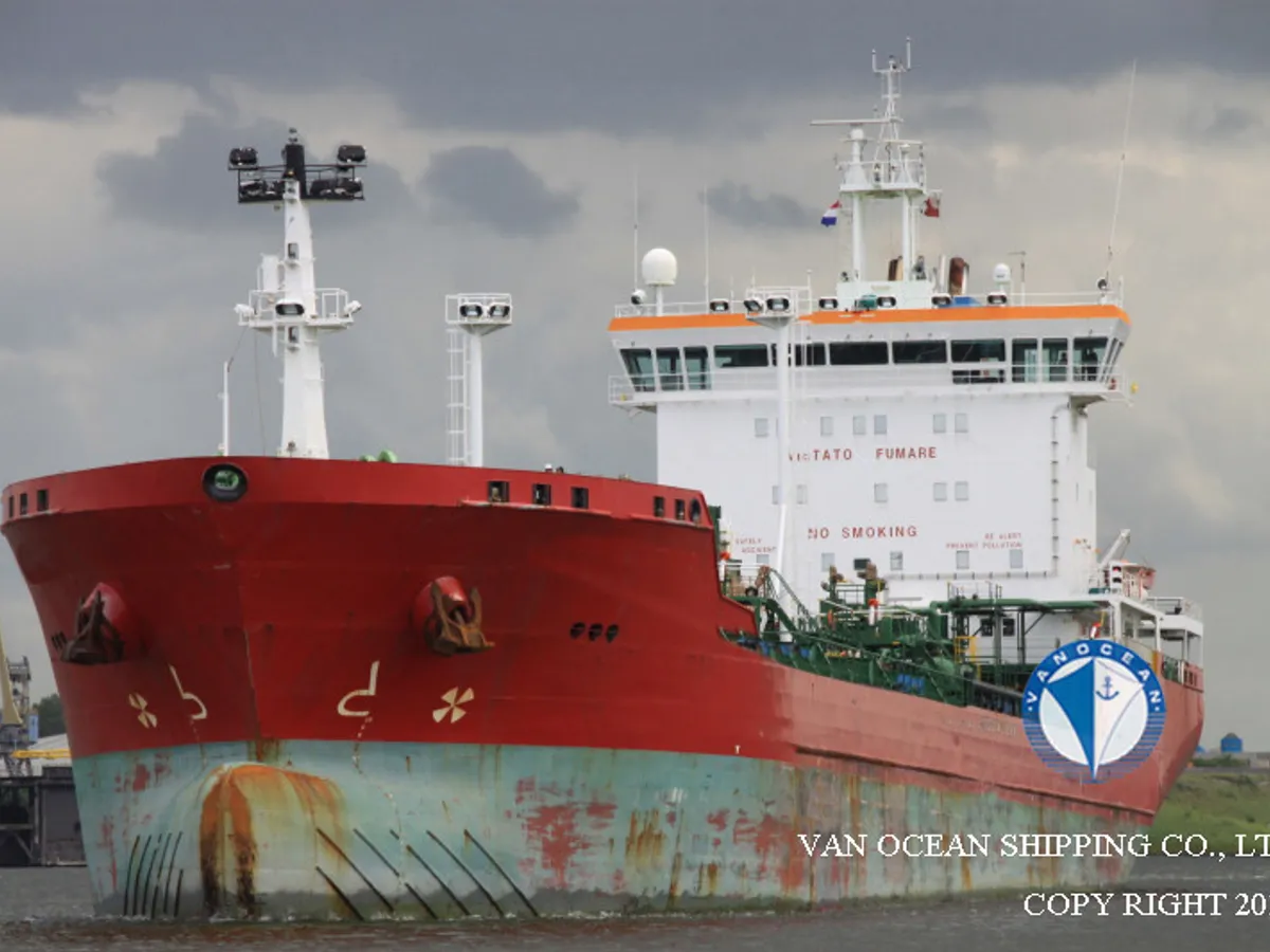 Kapal tanker minyak/bahan kimia kanggo didol