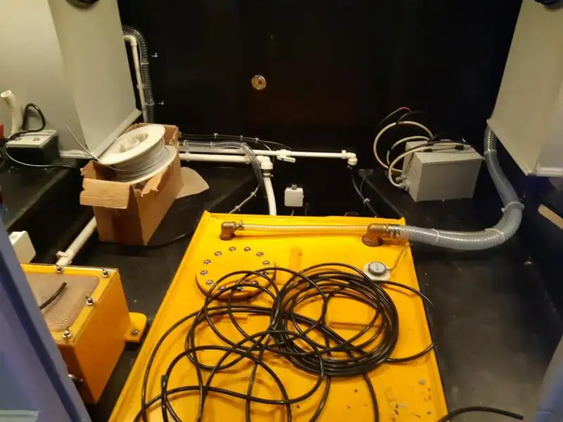 Kapal kerja kanggo didol