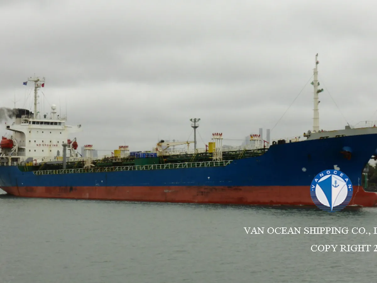 Kapal tanker minyak/bahan kimia kanggo didol