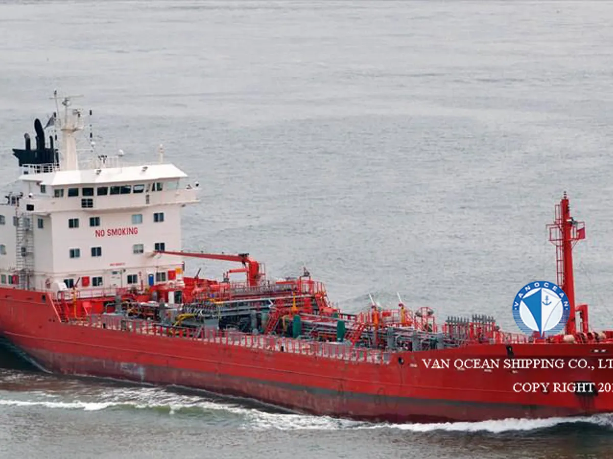 Kapal tanker minyak/bahan kimia kanggo didol