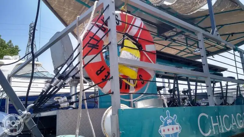 Kapal kontainer kanggo didol
