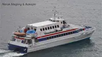 Katamaran kanggo didol