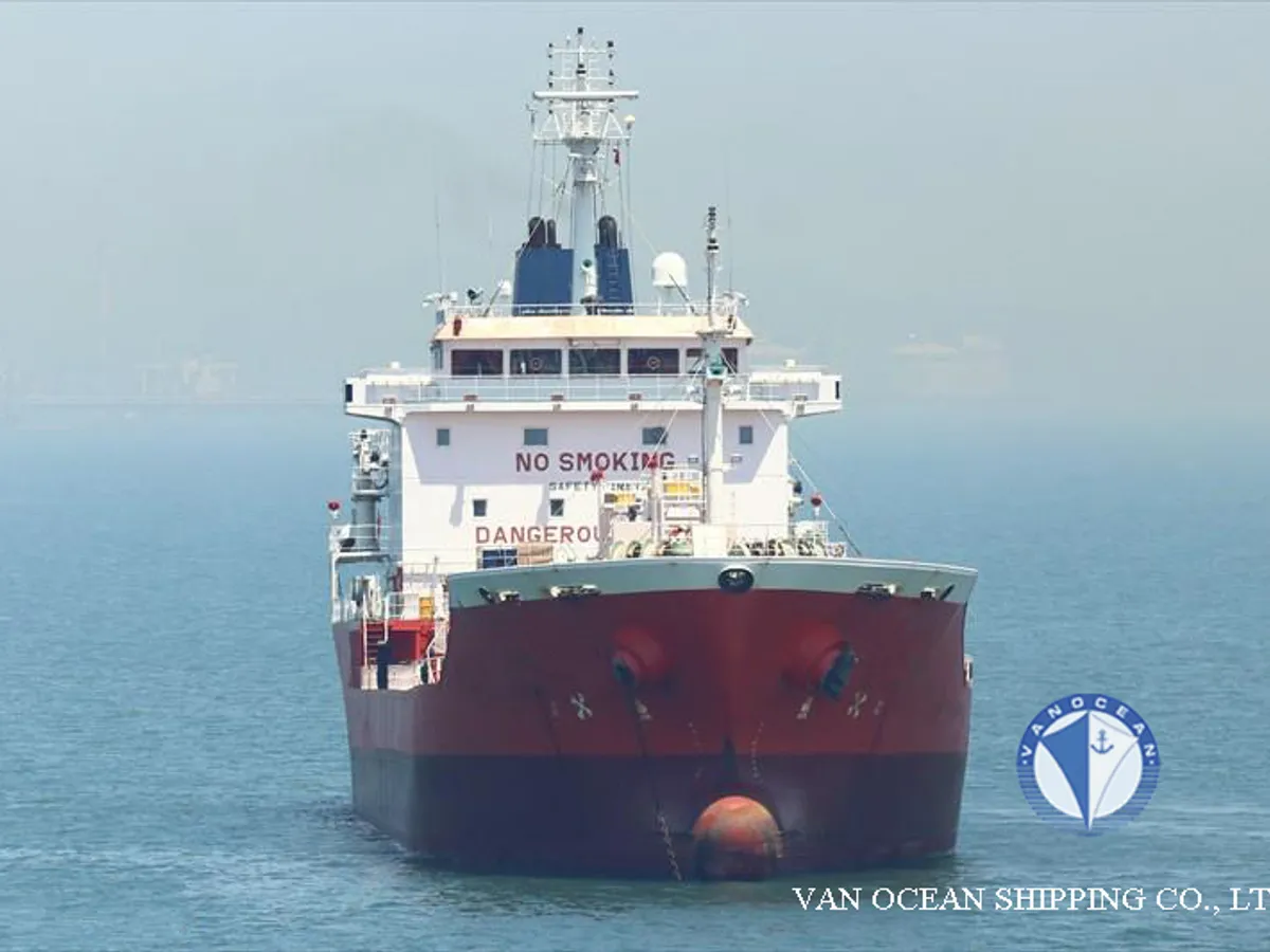 Kapal tanker minyak/bahan kimia kanggo didol
