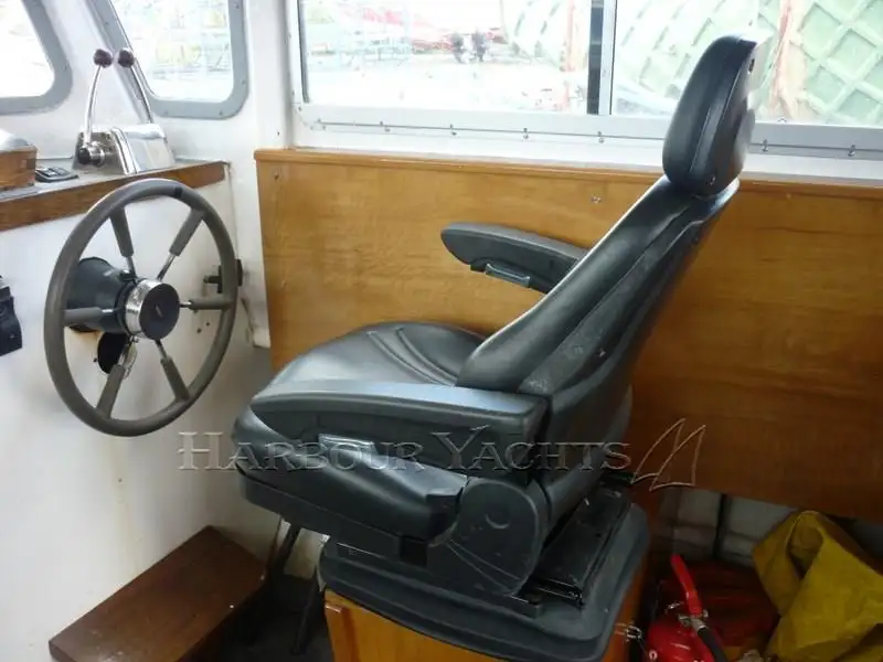 Kapal trawler kanggo didol