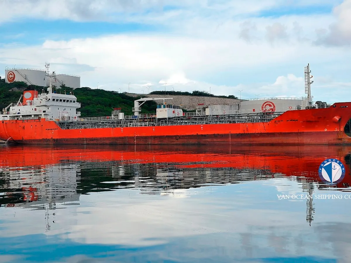 Kapal tanker minyak/bahan kimia kanggo didol