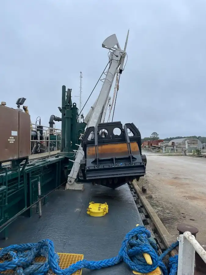 Kapal dredger kanggo didol