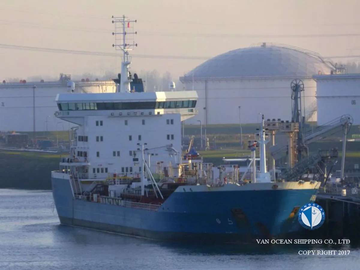 Kapal tanker minyak/bahan kimia kanggo didol