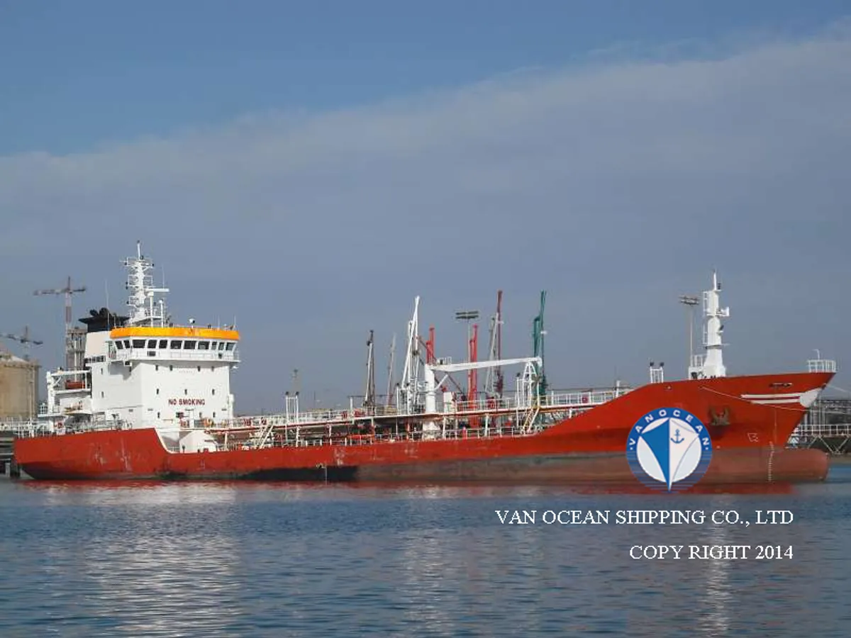 Kapal tanker minyak/bahan kimia kanggo didol