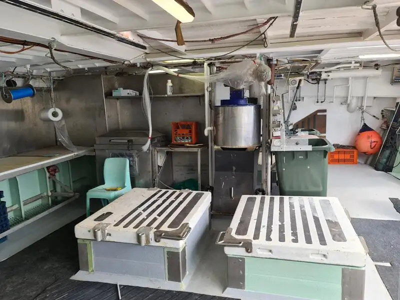 Kapal longliner kanggo didol