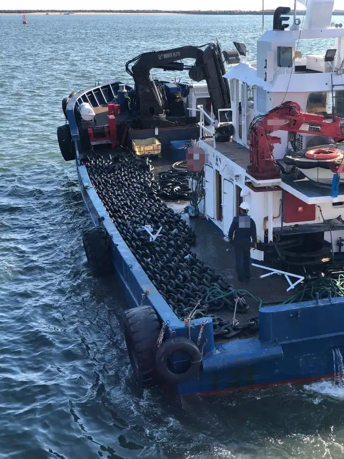 Kapal kerja kanggo didol