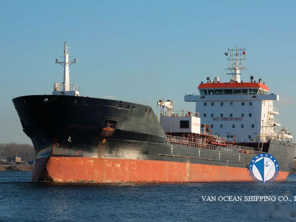 Kapal tanker minyak/bahan kimia kanggo didol