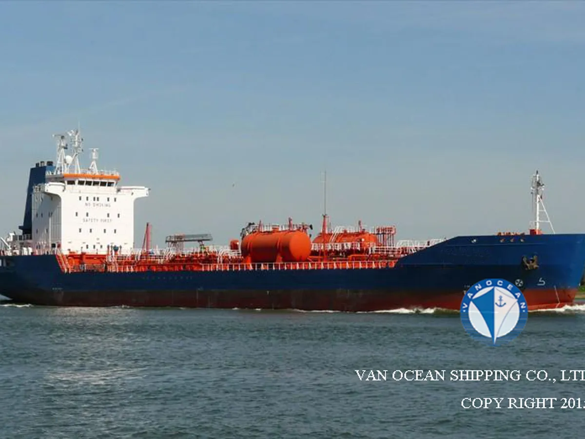 Kapal tanker minyak/bahan kimia kanggo didol