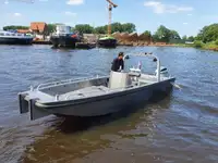 Kapal kerja kanggo didol