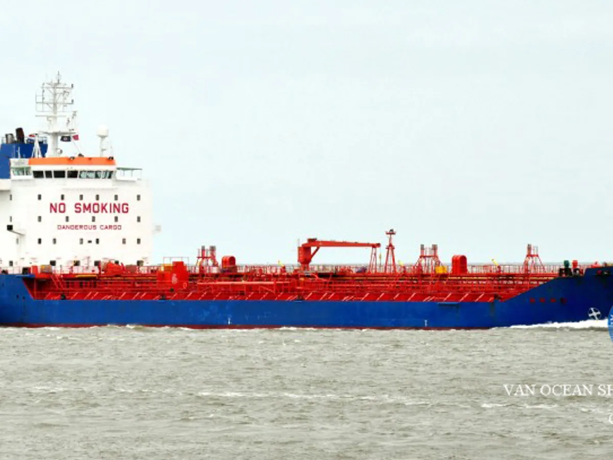 Kapal tanker minyak/bahan kimia kanggo didol