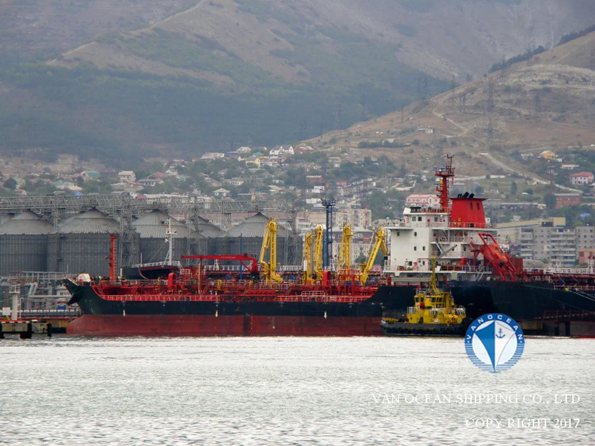 Kapal tanker minyak/bahan kimia kanggo didol