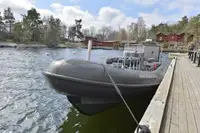 Kapal karet kaku kanggo didol
