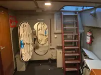 Kapal kerja kanggo didol
